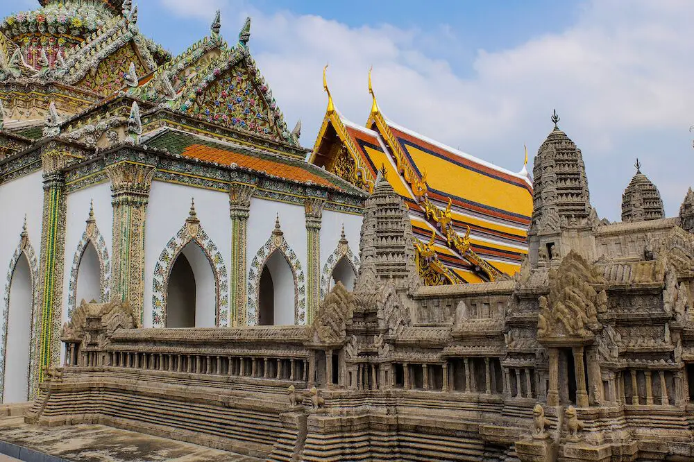 Beautiful temples in Bangkok Old Town