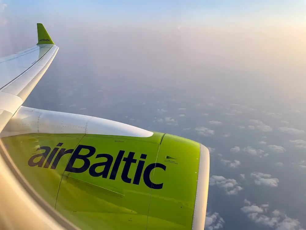 Air Baltic plane engine