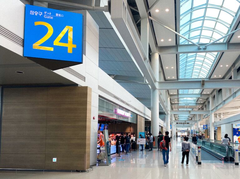 Airport Airside Operations Connecting Flights Guide