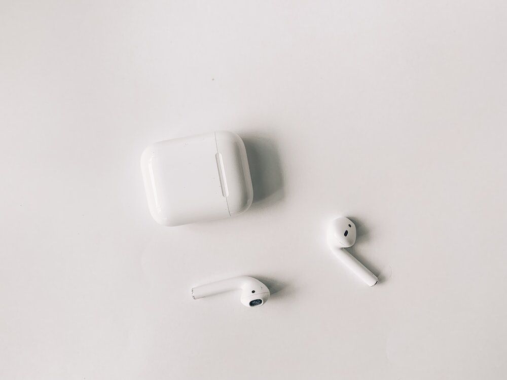 How to Connect Airpods to Airplane TV? It’s Easy